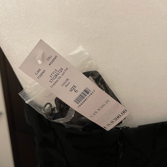 White House Black Market Strapless Jacquard Dress - Picture 4 of 4